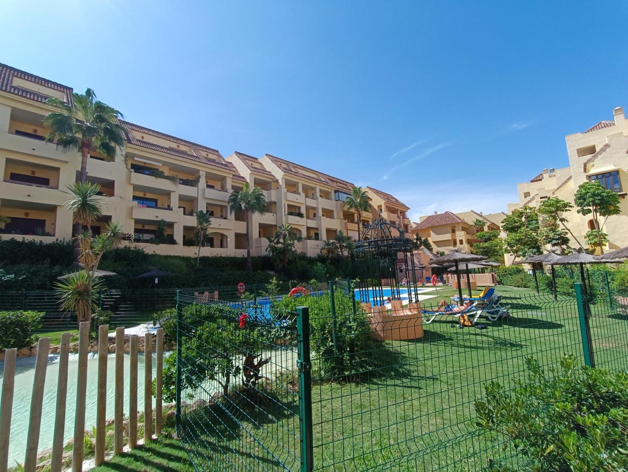Duquesa Village Cozy Golf & * Manilva